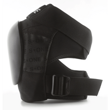 Load image into Gallery viewer, Bladeworx MEDIUM S-ONE PRO KNEE PADS